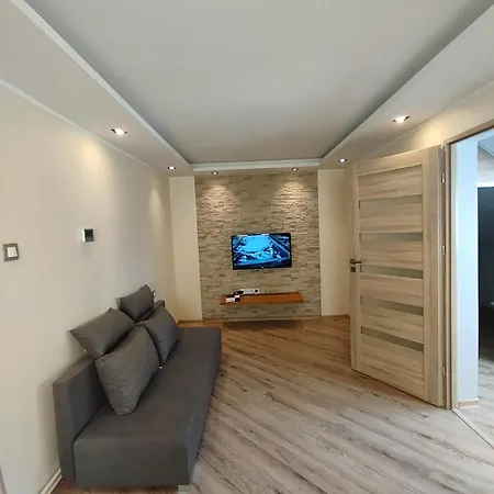 Apartament Przy Dworcu * فاوبجه