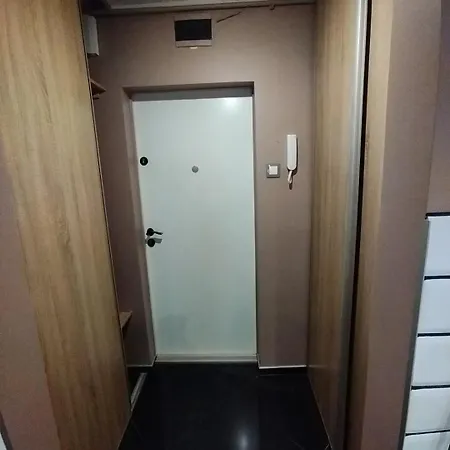 شقة Apartament Przy Dworcu